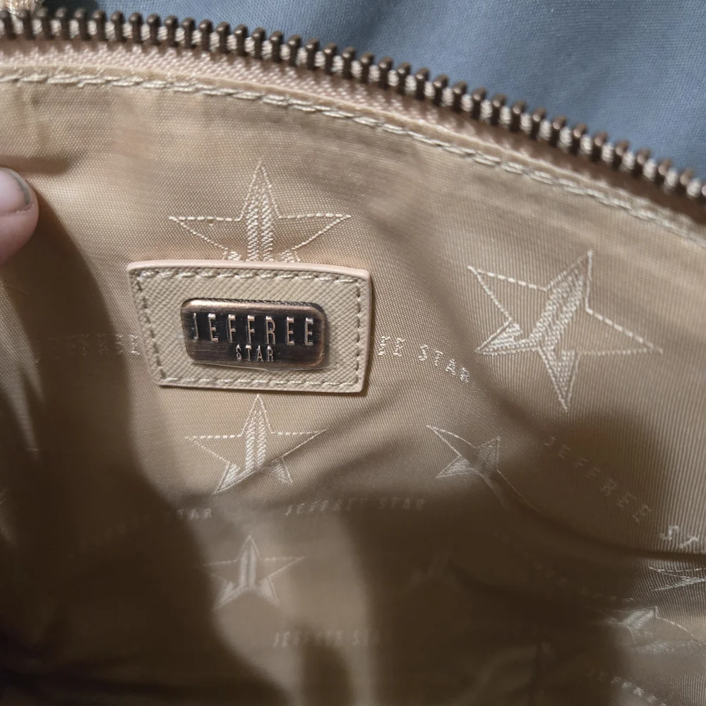 Jeffree Star Fanny Pack Bag Nude/blush Cross Body Bag New Belt Bag Buckle Clasp
